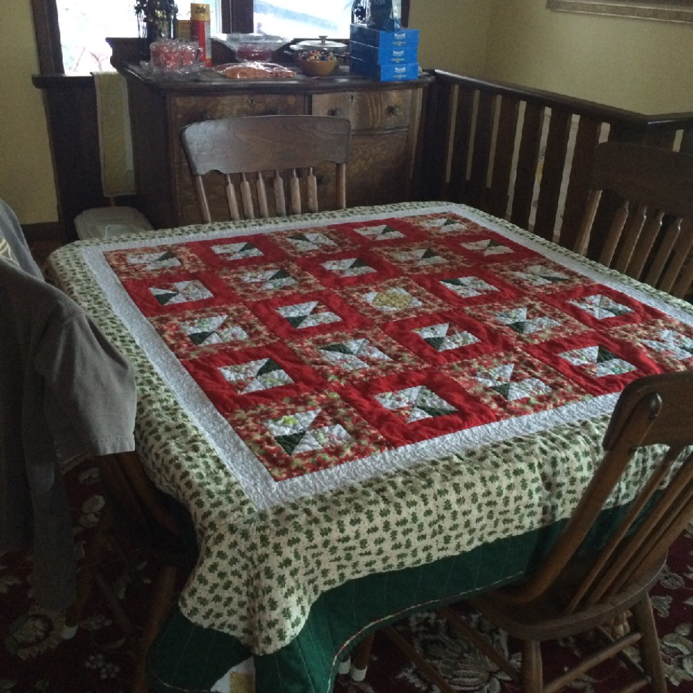 Christmas scraps table quilt 
