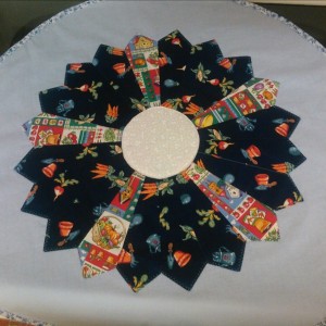 Round table cover