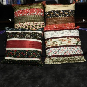 1 Jelly Roll = 4 Christmas Faux Pleated Pillows