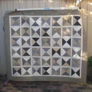sashed hourglass quilt
