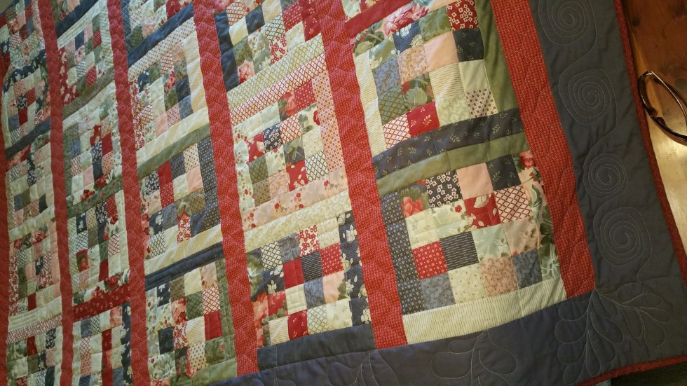 first quilt quilted on my APQS 26 inch Longarm