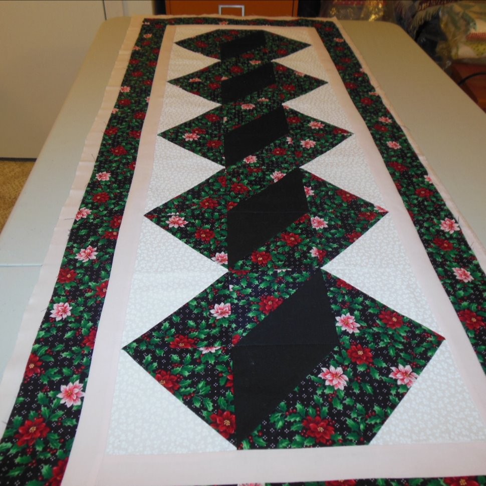 Christmas Pole Twister Table Topper