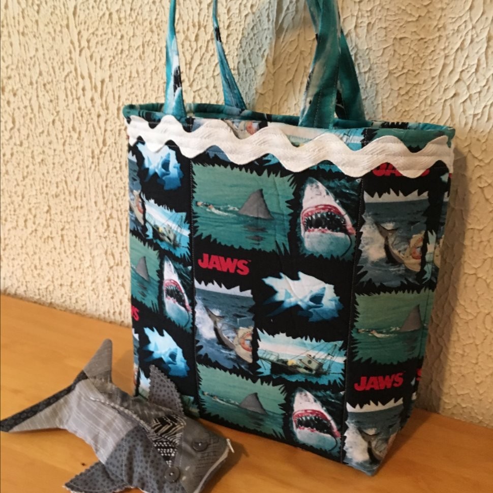 Jaws Tote Bag/Shark Pencil Case Set