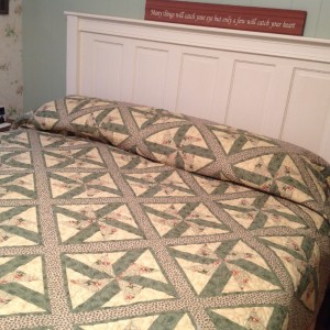 Finally a quilt for our bed!