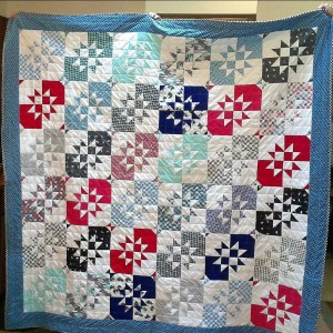 Aunt Dot's Scotty Disappearing Hourglass quilt