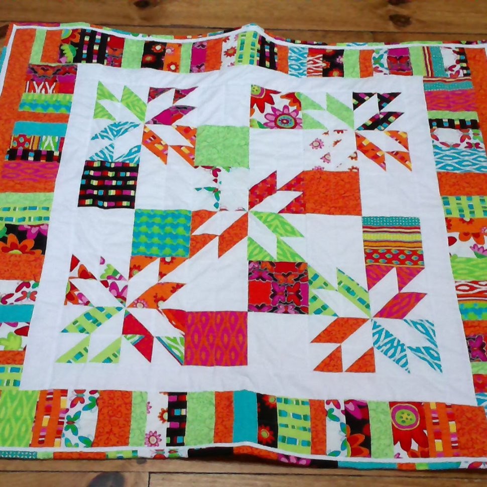 Small colorful hunter's star quilt