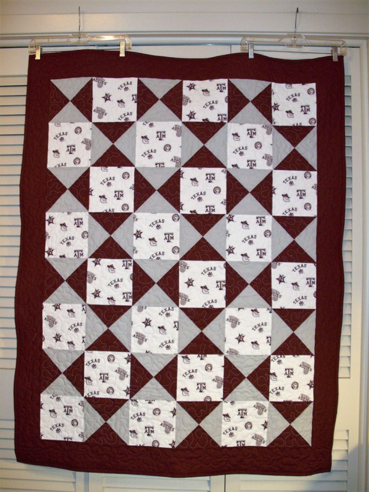 Aggie Hourglass Quilt 