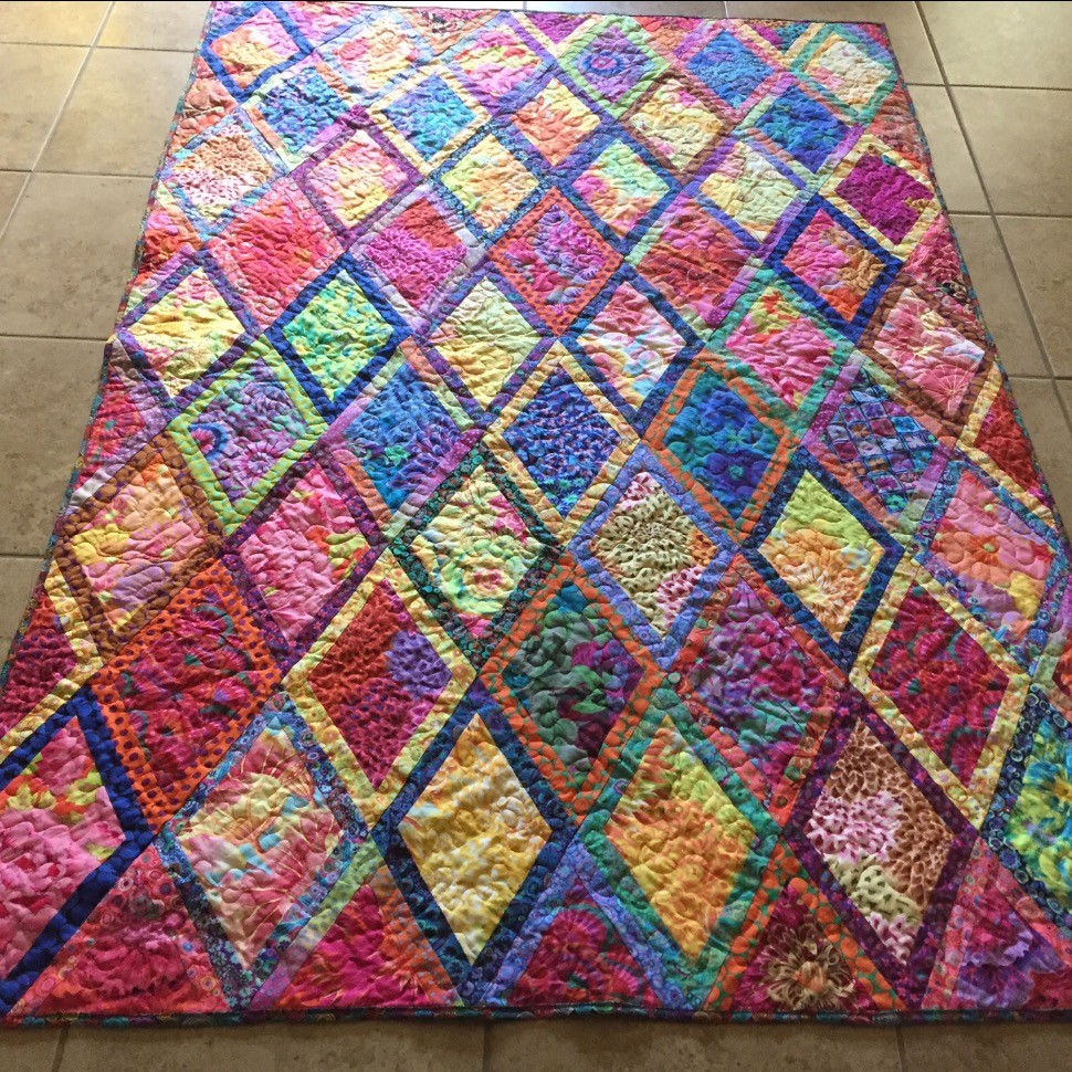 Bordered Diamonds | Quiltsby.me