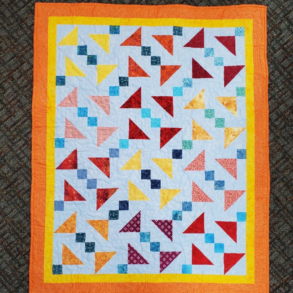 Disappearing shoo-fly patio quilt