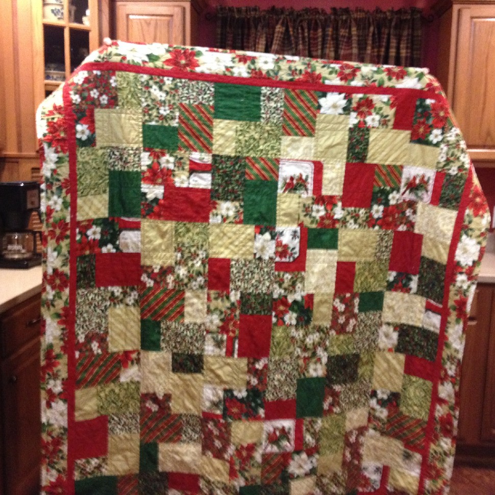 Double Slice Layer Cake Christmas Quilt Quiltsby me