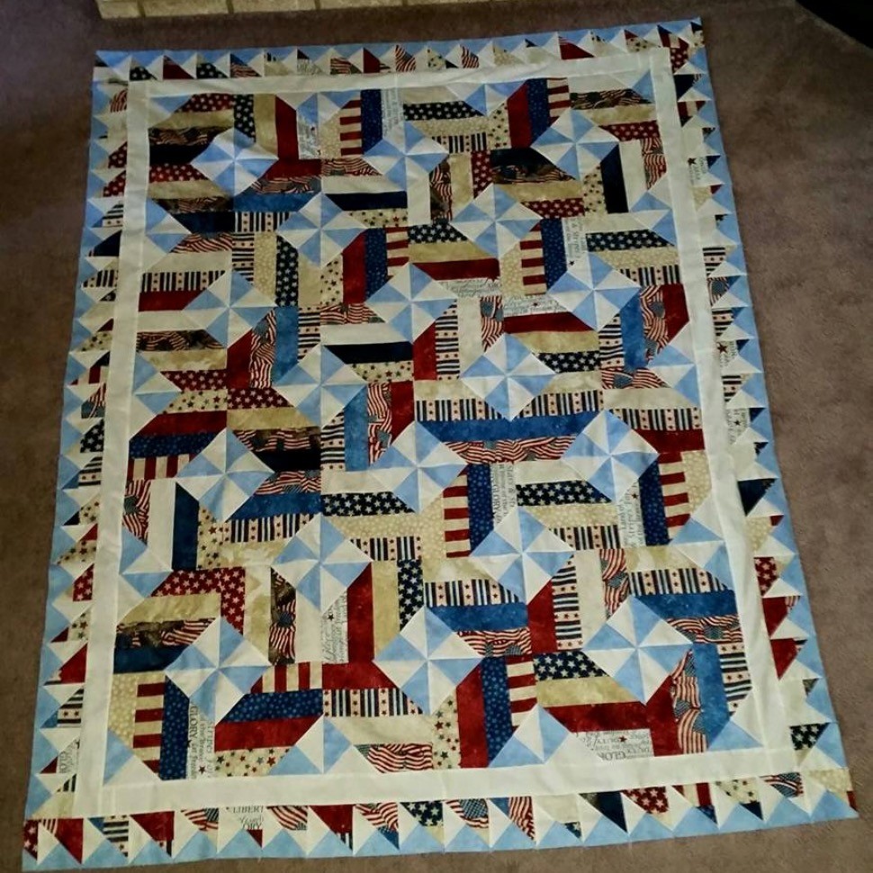 Pinwheel on Point with Fence Rail Quilt top